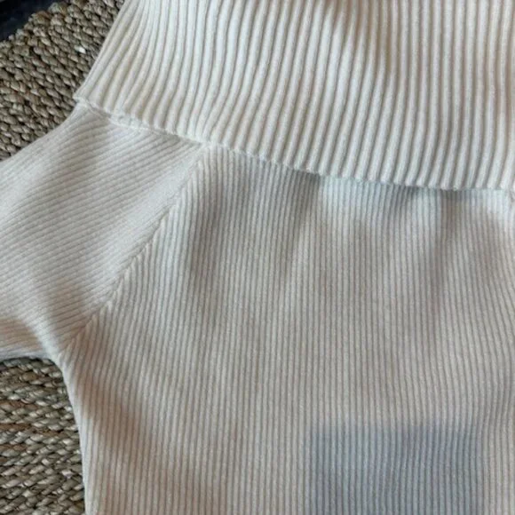 Princess Polly Cream Morley Off Shoulder Sweater, M/L - Picture 4 of 9